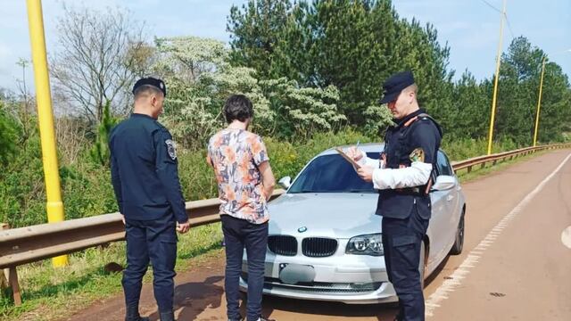 Zona Centro misionera: recuperan dos automóviles robados en Buenos Aires.