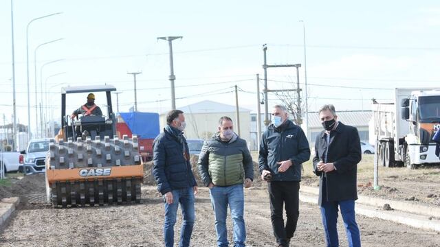 Avanza el pavimento en el PAER