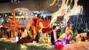 Fantásticas carrozas dan vida a un espectáculo singular en Jujuy, cada septiembre, cuando se celebra la Fiesta Nacional de los Estudiantes.