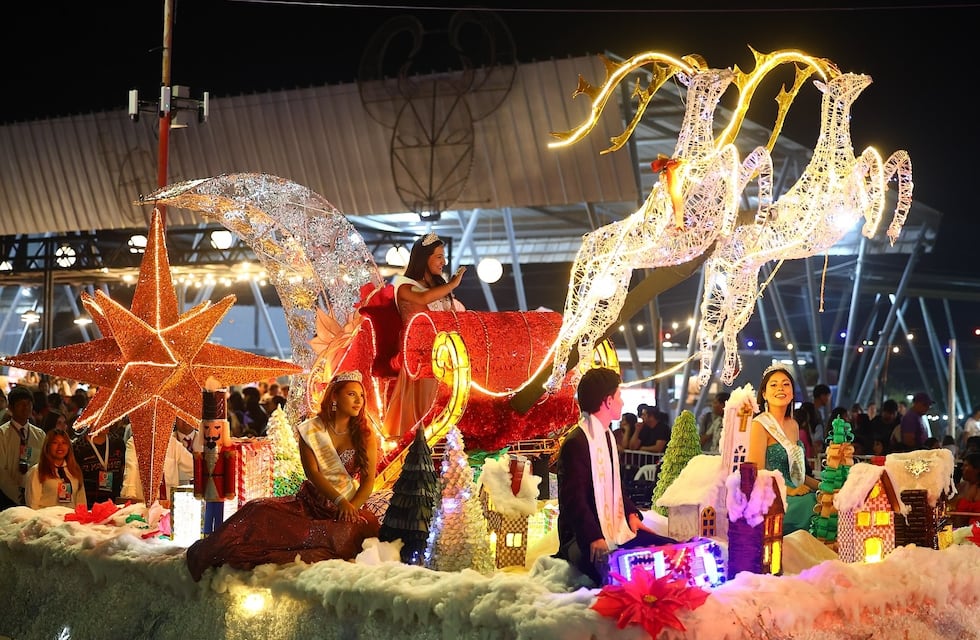 Estudiantes de Jujuy sorprenden al país con sus fantásticas carrozas, en la FNE 2025