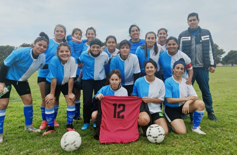 Fútbol Femenino: goleada de Base Naval para seguir en lo más alto de la tabla
