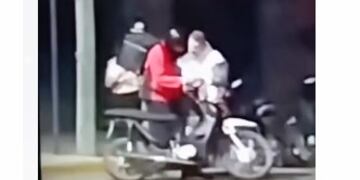 Piden informes sobre la actuación de funcionarios municipales en operativos de tránsito. (Foto: Captura de Video).