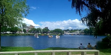 "Finde XXL" en pleno centro de Carlos Paz. (Foto: VíaCarlosPaz).