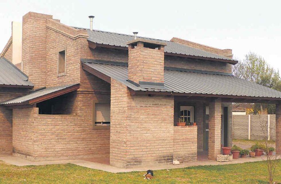 Córdoba insólita: escuchó ruidos extraños en el techo de su casa, subió y encontró algo inesperado