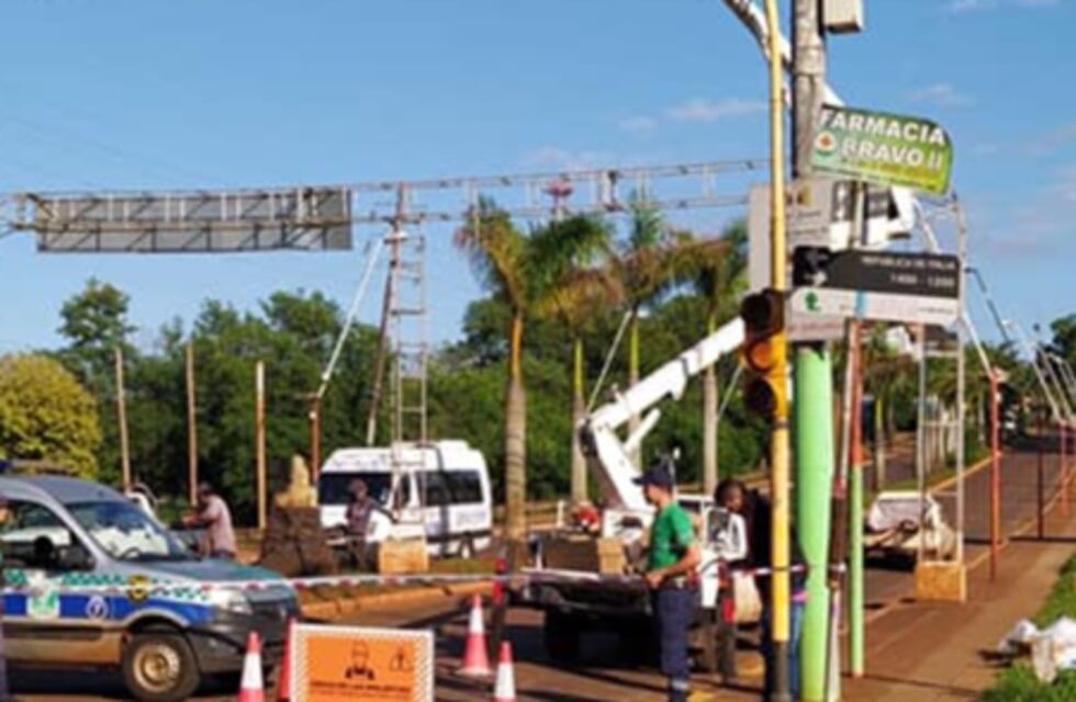 Colocan luminaria LED en Puerto Iguazú