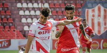 Nicolás Cordero abrió la cuenta gracias a un error defensivo del rival y una falta de Elías Gómez.