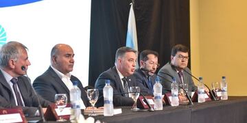 Manzur encabezó el lanzamiento del seminario Desafíos de la Seguridad en el Siglo XXI