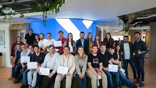 Un jubilado se recibió de programador y fue contratado por una empresa de Córdoba.