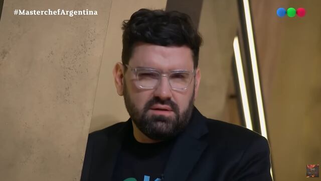 Mandaron al frente a Betular por una marca en el cuello y terminó rojo de vergüenza