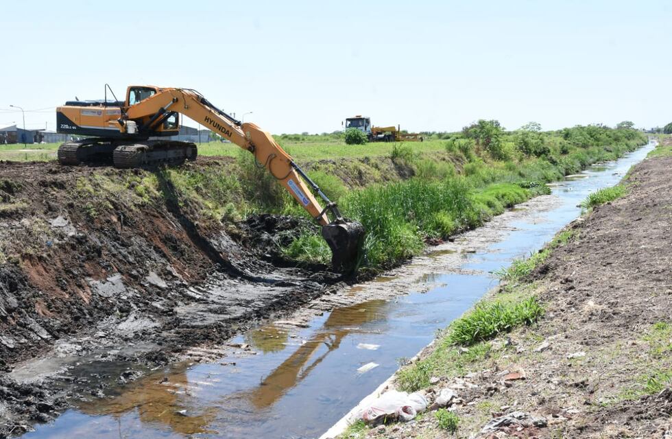Intensifican la limpieza de canales y desagües