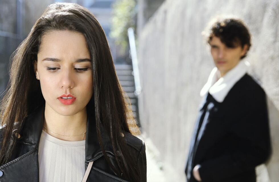 Denunció que la acosaron mientras esperaba sentada en la plaza Pringles