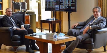 Miguel Ángel Pesce, presidente del Banco Central, junto a Martín Guzmán, el ministro de Economía. (Foto: Ministerio de Economía)