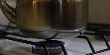 Gómez Gesteira y Soledad Zacarías junto a los vecinos.