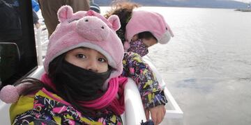 Primer viaje en catamarán con Turismo Social realizó un contingente de niños y niñas.