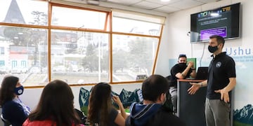 Ushuaia: Defensa Civil brindó capacitación al personal de Turismo Municipal