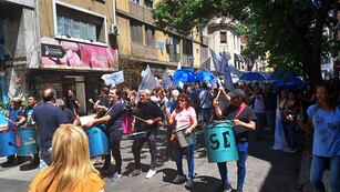 Movilización del SEP de la ciudad de Córdoba en rechazo a la oferta de la Provincia. (La Voz)