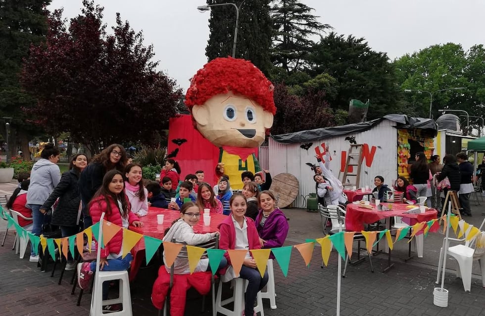 Vuelven los kioscos a la Plaza de Maipú