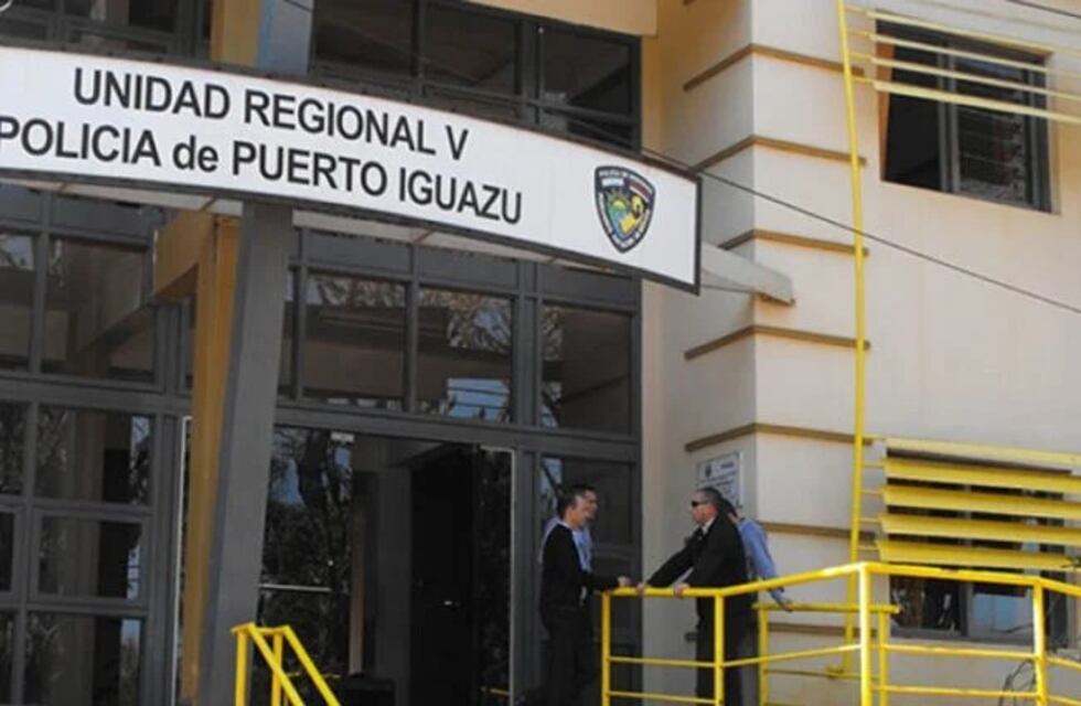 La policía busca a dos jóvenes acusados de drogar, violar y robar a una joven en Puerto Iguazú