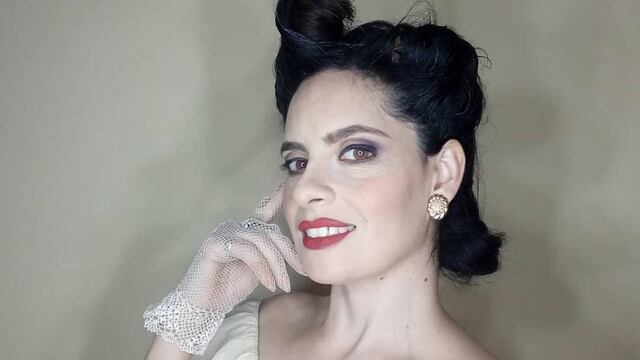 Cristina Cruz es una maquilladora de Rivadavia.