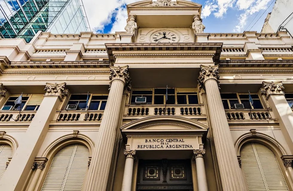 En busca del desembolso de Navidad: el FMI revisa el tercer trimestre para aprobar el giro de USD 5.800 millones al país