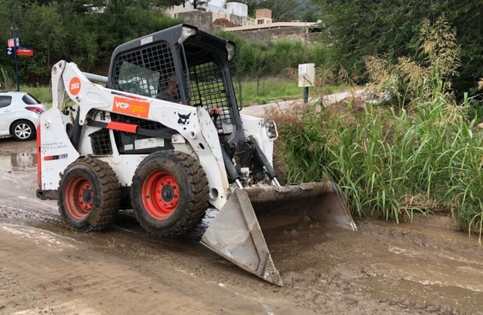 Se arreglaron calles y se limpiaron desagües en diferentes puntos de Carlos Paz