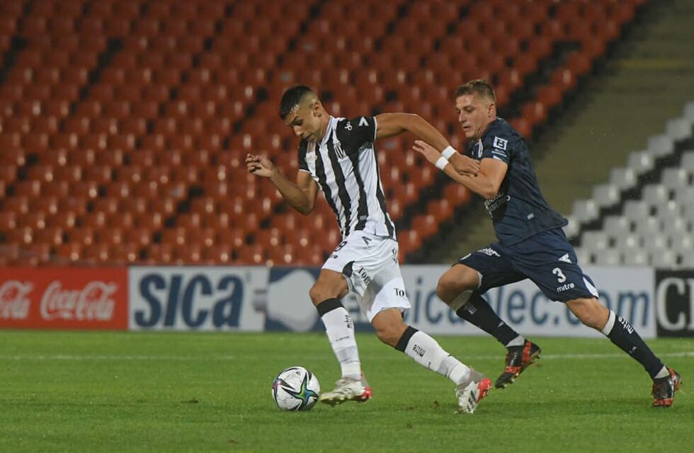 Gimnasia e Independiente Rivadavia comenzaron a vivir el clásico mendocino