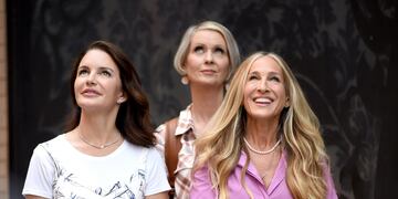 Cynthia Nixon, Sarah Jessica Parker y Kristin Davis regresan a la ficción para un nuevo capítulo de Sex and the City.