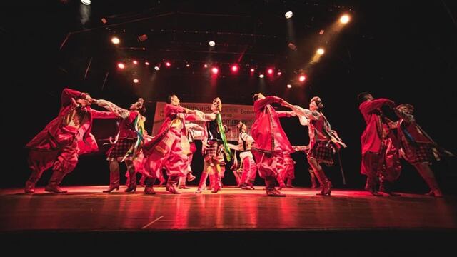 Exitosa “Noche de danzas del Mundo” en la sala Niní Marshall