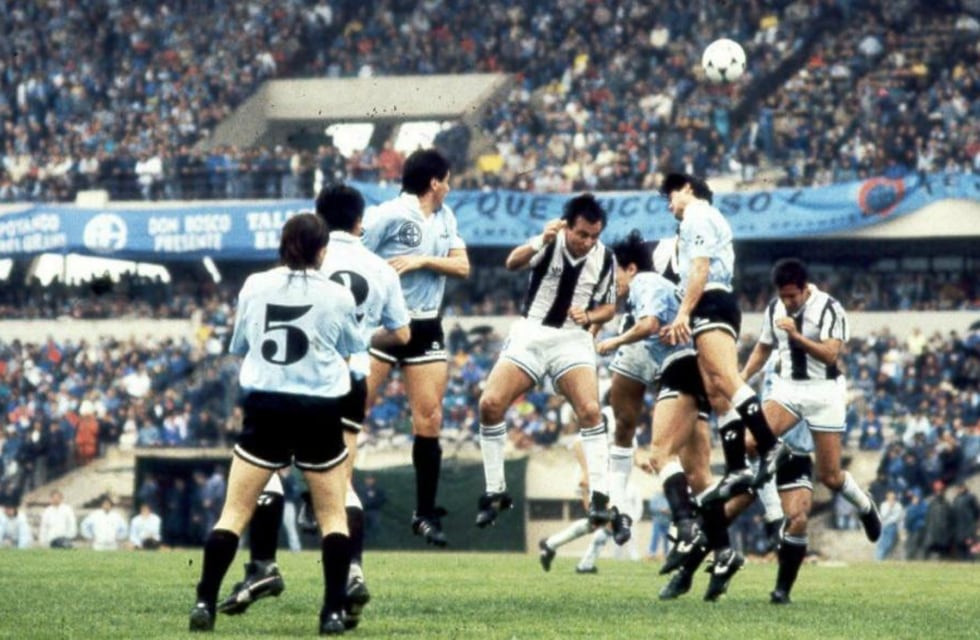 El clásico en el que Belgrano le sacó el invicto a Talleres en Primera División