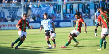 Racing le ganó a Sportivo Las Parejas y enfrentará a Central Norte por el pase a semifinales (Javier Ferreyra / La Voz).