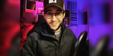 El cura influencer que es furor por compartir videos promoviendo la palabra de Dios.