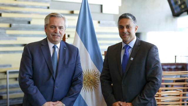 El titular de la automotriz, Shilpan Amin, anunció el proyecto durante la reunión con el jefe de Estado.