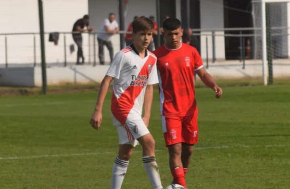 Ignacio Pollano de Arroyito, titular en la novena de River Plate en busca del sueño de ser futbolista