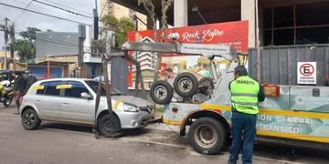 Posadas: borracho y a contramano causó un accidente que dejó a una estudiante herida.