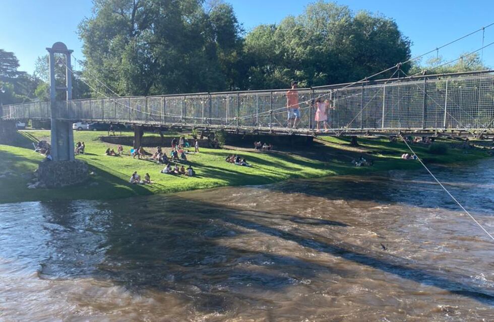 Santa Rosa de Calamuchita: un turista fue encontrado muerto en una piscina