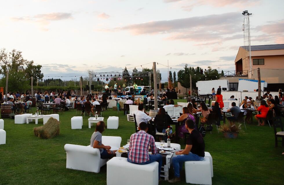 Disfrutá de atardeceres distintos en bodegas maipucinas