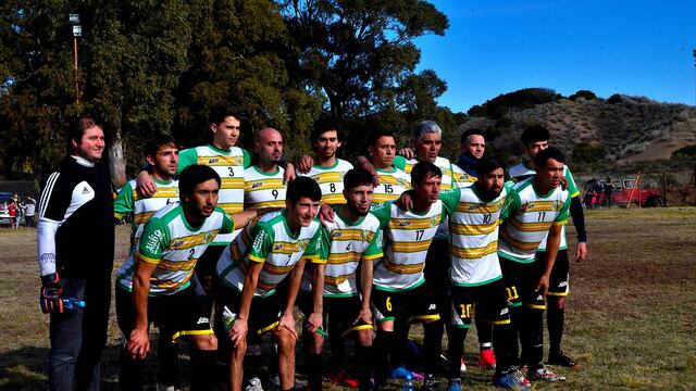 Por primera vez Unión Pehuen Co jugó de local en su cancha (Foto: Antonio Arganaraz)