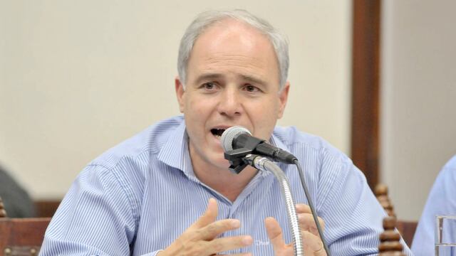 El ministro Cánepa le pidió a los docentes que devuelvan las horas de clases perdidas durante el paro