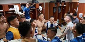 Se festeja así. Talleres derrotó al San Pablo y largó en ganador la Copa Libertadores (Talleres).