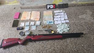 Parte del material secuestrado por la PDI