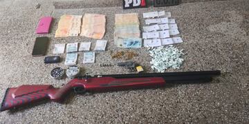 Parte del material secuestrado por la PDI