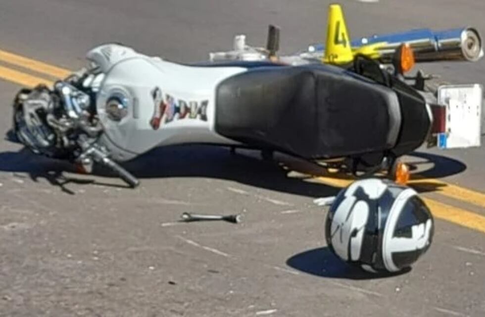 Posadas: motociclista falleció tras chocar contra un colectivo