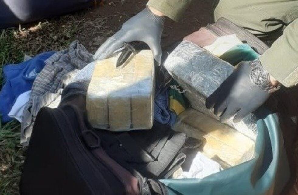 Colonia Victoria: detuvieron a un paraguayo que viajaba en micro mientras transportaba 12 kilos de marihuana