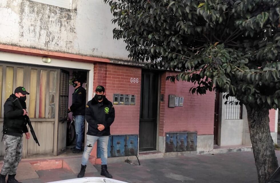 Allanamientos antidroga en Tres Arroyos: un detenido y secuestro de cocaína