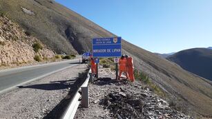 Vialidad Nacional instaló en la provincia de Jujuy carteles alusivos a “La Ruta Natural”, en un tramo de la Ruta Escénica Cuesta de Lipán.