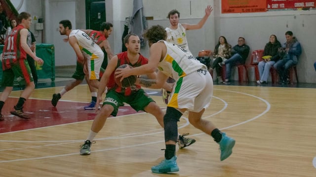 Torneo Oficial de Básquet de Tres Arroyos: noche perfecta para los visitantes