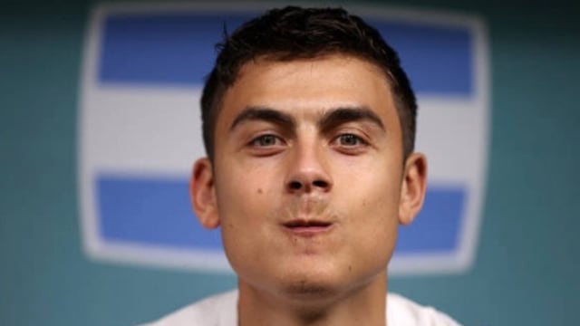El atacante cordobés no fue elegido por el DT Scaloni. Sigue sin sumar minutos en Qatar. (Instagram Paulo Dybala Fans).