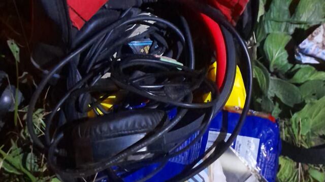 La mochila con los elementos sospechosos secuestrada al presunto delincuente