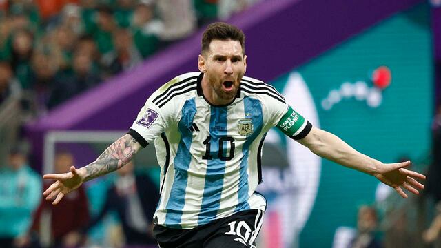 Lionel Messi de Argentina celebra el gol que combirtió al seleccionado de méxico