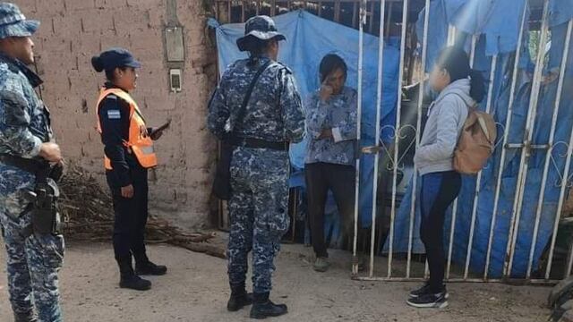 Familiares del jefe de la oficina del Registro Civil de Caspalá se sumaron a la búsqueda desplegada por la Policía. Ahora reclaman celeridad en la continuidad de esas tareas.